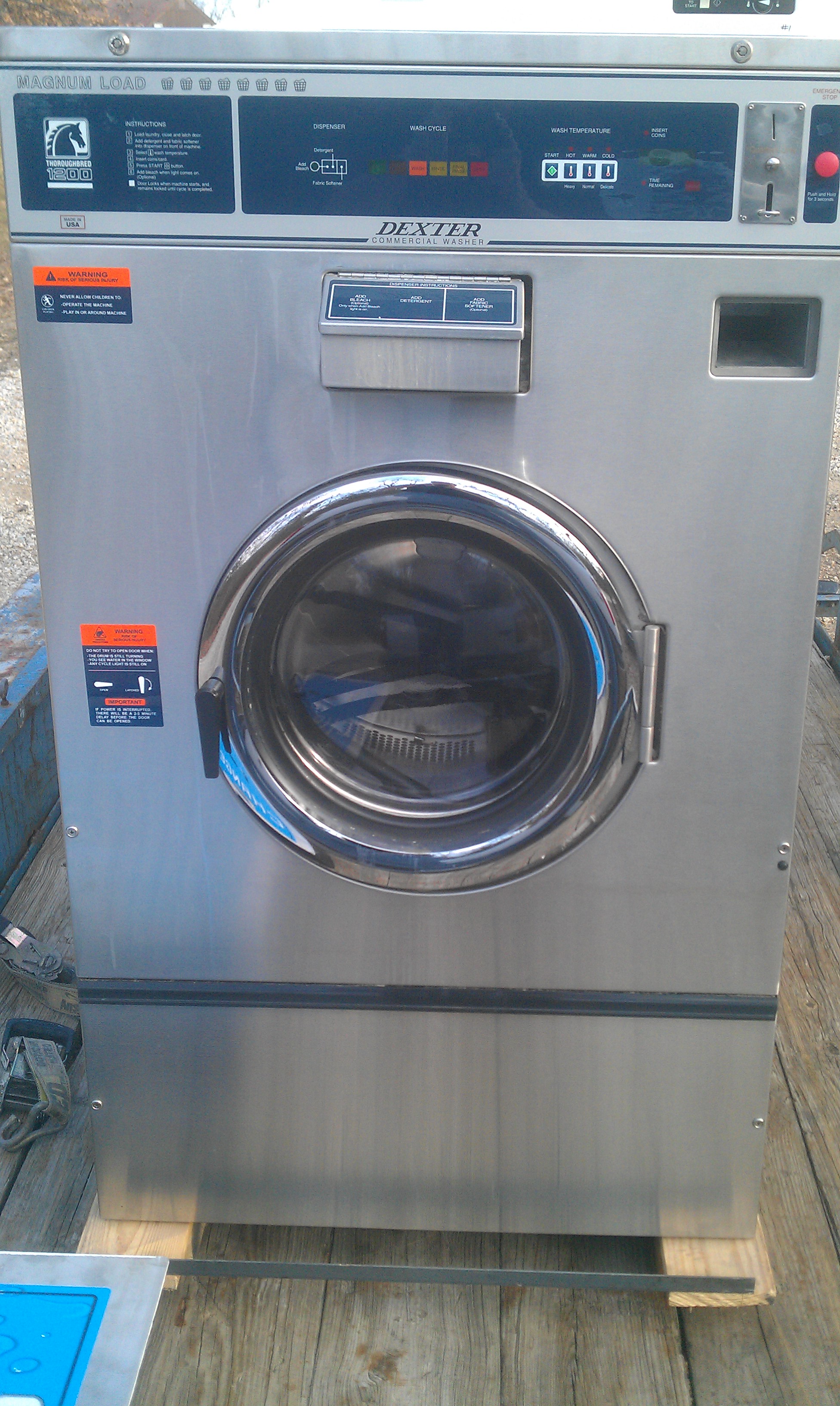 Dexter T1200 Coin Operated Washer